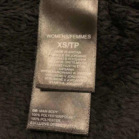 The North Face Soft Jacket - Picture 9 of 12